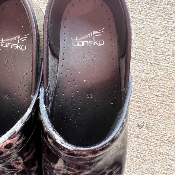 DANSKO CLOGS - NEW & NEVER WORN - Picture 5 of 7